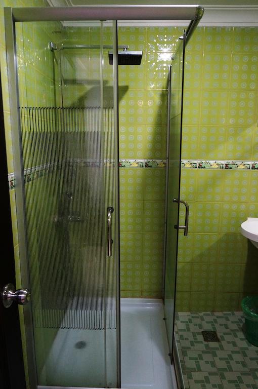 Edotel Minangkabau Padang  Habitación foto