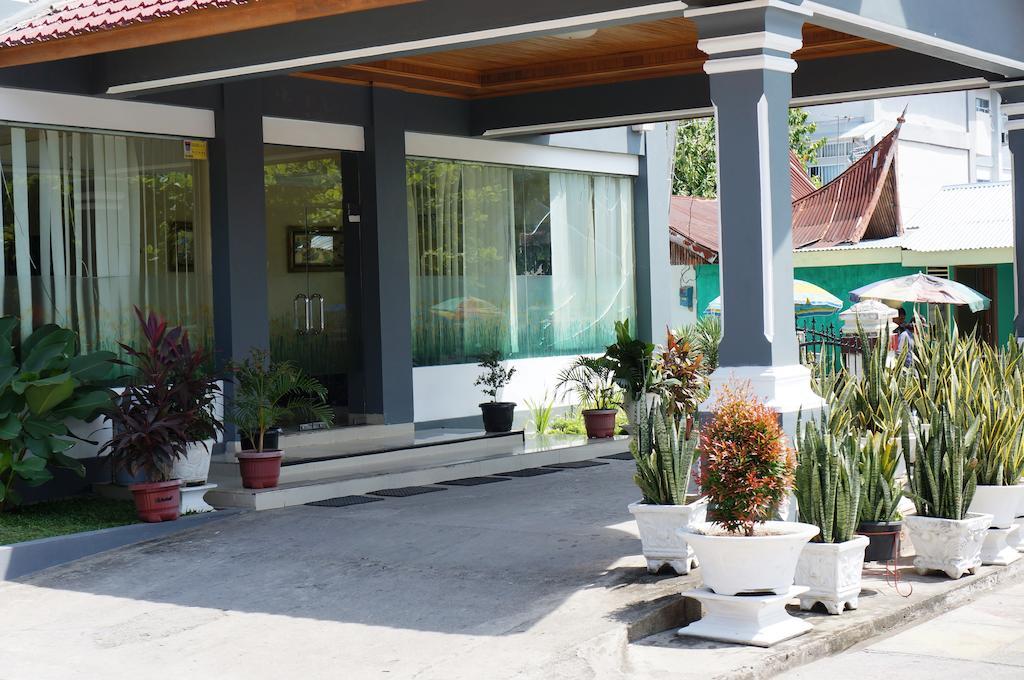 Edotel Minangkabau Padang  Exterior foto
