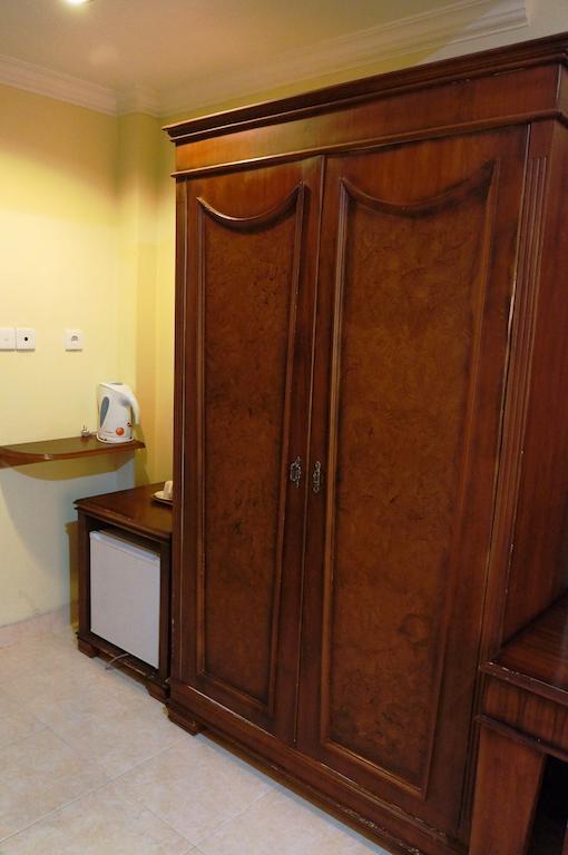 Edotel Minangkabau Padang  Habitación foto